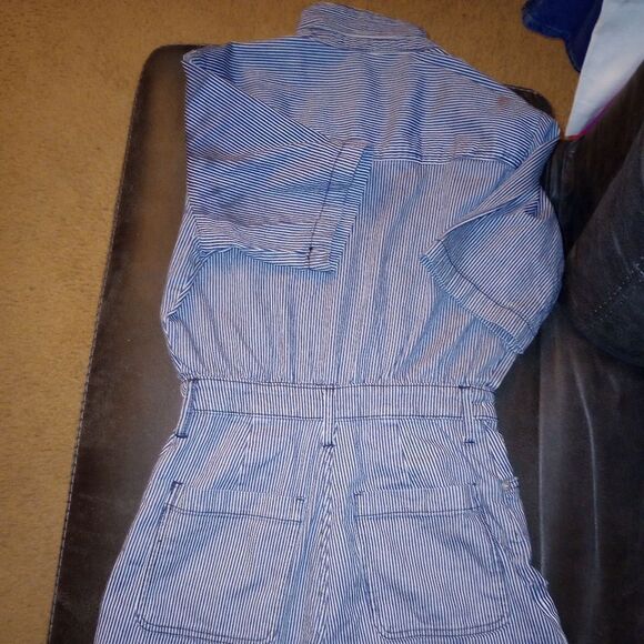 🆕👖Short Sleeve Denim Jumpsuit/Romper - Picture 6 of 7